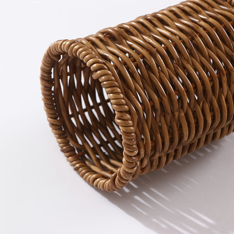 **Japanese Tableware Storage and Drying Basket: Slip-Resistant and Mold-Proof Bottom, Dual Use for Dining and Kitchen, a Simple and Tidy New Storage Choice**
