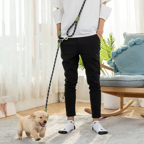 Reflective Hands-Free Dog Leash with Shoulder Strap for Jogging, Compatible with Small and Medium Dogs, Black