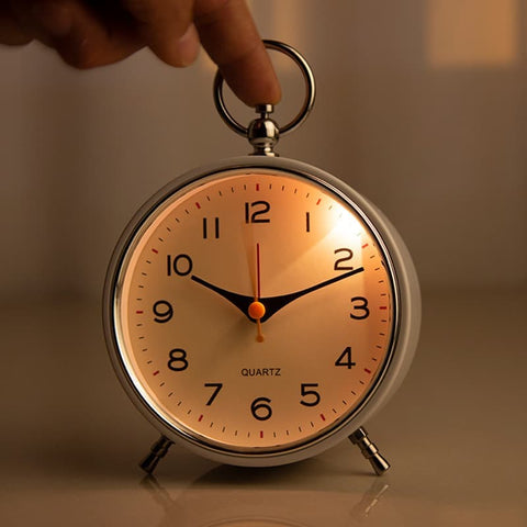 Analog Alarm Clock with Snooze Button, Retro Design and Lighting, White, 16x11 cm