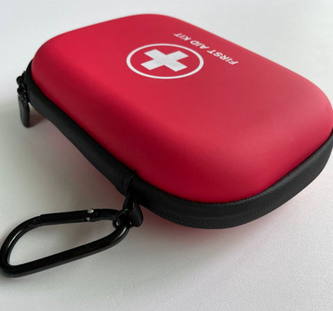 First aid kit - First aid kit - Survival kit outdoor emergency kit - First aid kit sports - First aid sports bag - Red - First aid kit - First aid drum - PU - red - 17.6*12*5.5cm