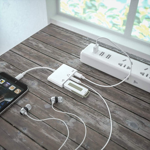 USB C to 3.5mm Jack Audio Adapter with Fast Charging OTG White
