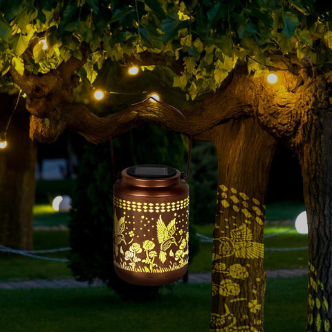 Solar Lanterns Outdoor Waterproof Hummingbird Garden Decor Gifts for Women Mom Grandma Hanging Solar Lights Metal Solar Decoration Outside for Yard, Patio Diameter 12cm, height 18cm