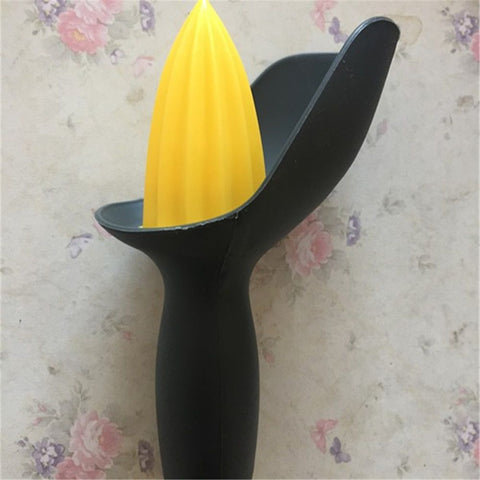 Citrus Reamer Juicer with Seed Catcher Manual Fruit Juicer for Lemons Limes Oranges Tangerines Pomegranates, Dishwasher Safe BPA Free Plastic Handheld Fruit Juice Citrus Reamer Kitchen Tool