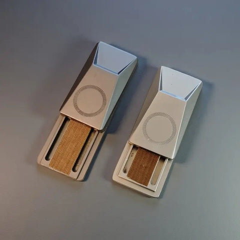 Zinc Alloy Cyber Pusher Click Coin, Mini Metal Fingertip Stress Reliever, EDC Crisp Click Sound Office Desk Toy(khaki)