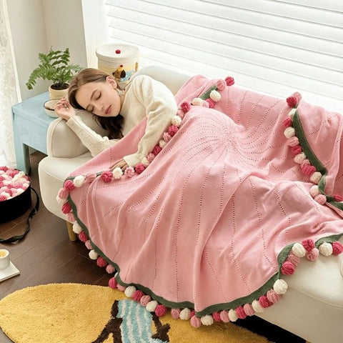 Pink Mist Gradient Rose Bouquet Blanket – a versatile, all-season blanket, perfect for office naps or as an air-conditioning cover.（Diameter: 100 cm / 39 in）