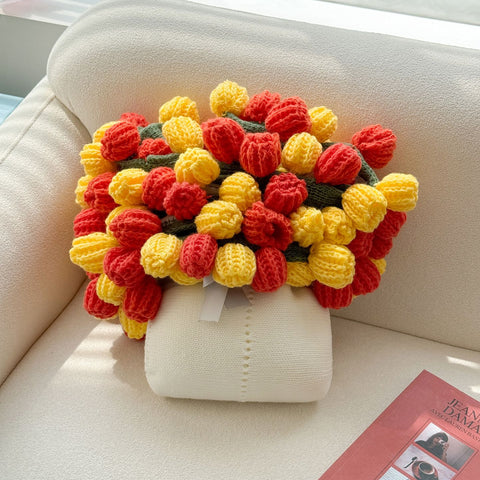 99 Roses Hand-Crocheted Bouquet Blanket: A Versatile Emblem of Eternal Romance, Offering Gentle Warmth Through Every Season（Red rose on white background）