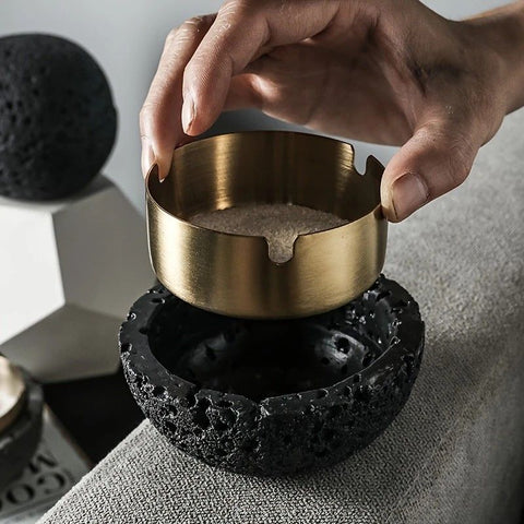 Nordic industrial style concrete ashtray, handcrafted with natural texture, detachable stainless steel bowl with anti-ash lid — easy to clean, durable, suitable for living rooms, bars, offices, ideal gift for Father’s Day, Christmas, housewarming.（Dark gr