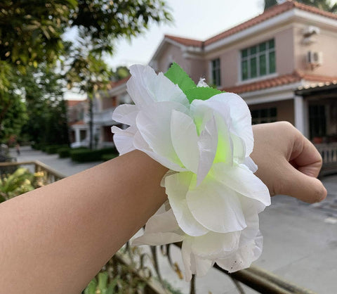 Yansanido 4 Pcs White Hawaiian Leis with Green Leaves for Graduation Party, Dance Party, Photo Prop in Outdoors (White)