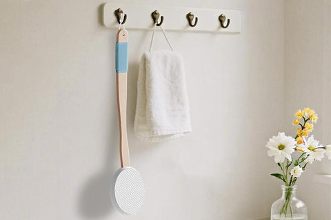 Back and Foot Lotion Applicator with 4 Replacement Pads Sunscreen Applicator Tool - White