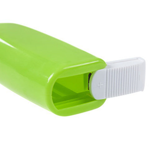 Cordless Electric Hand Mixer Battery Powered Small Plastic Metal Household Hand Mixer for Home Hotel Green