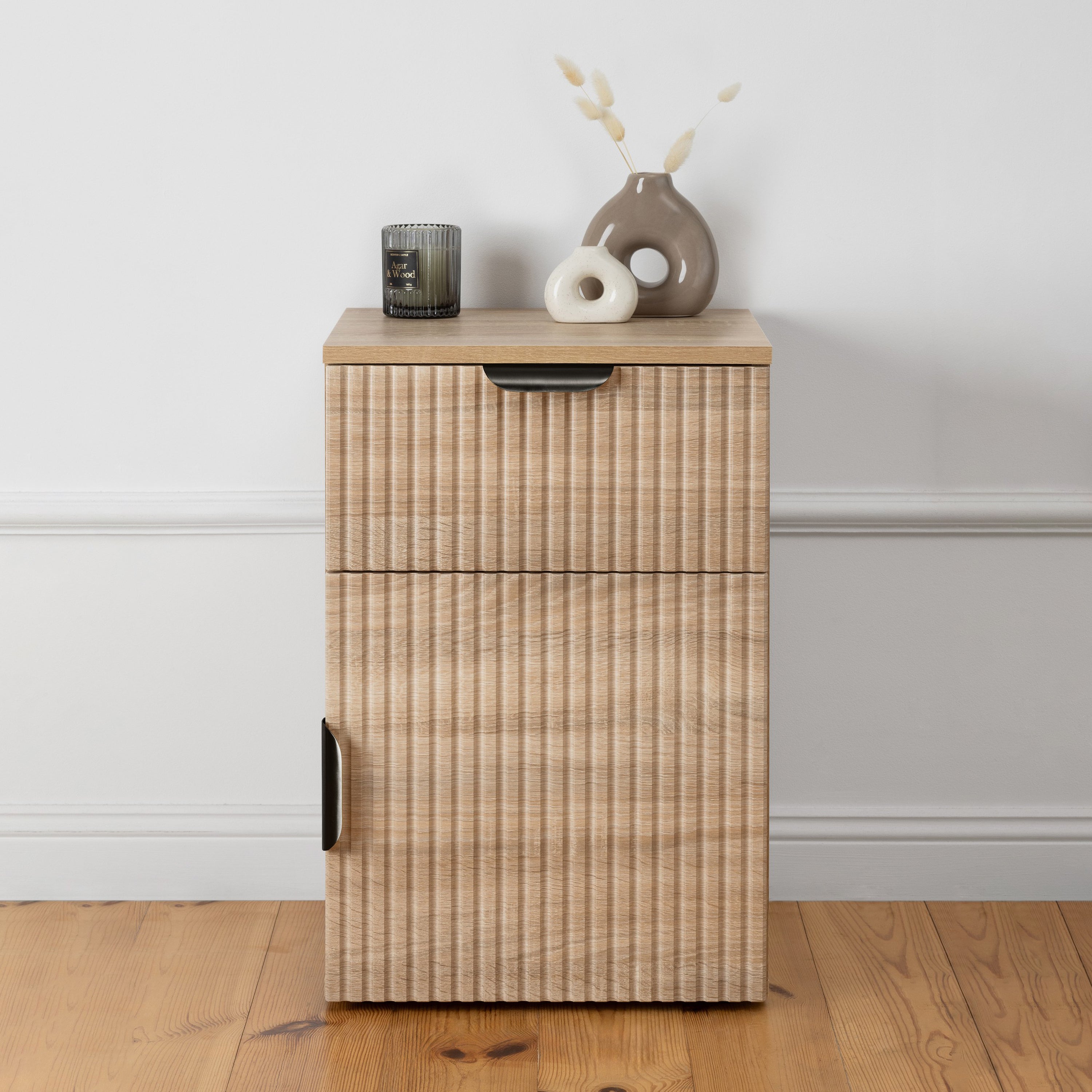 PORTO BEDSIDE TABLE - NATURAL OAK - FLUTED - PULL BLACK – Terrific Buys