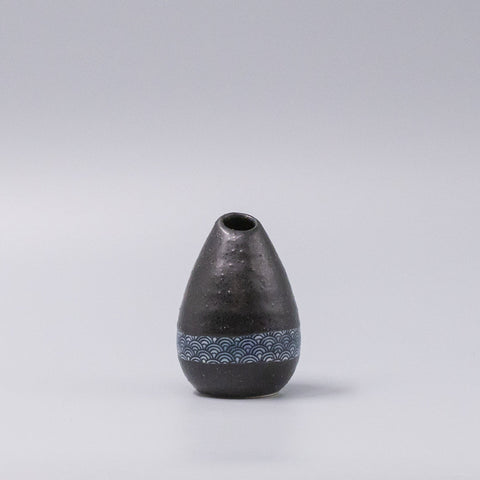 Vase Pinecone 10H Black Wave Design