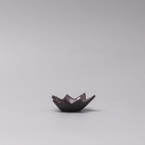 Sauce Dish Maple Leaf 6cm Rasin