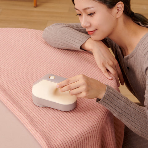 Rechargeable Electric Fabric Shaver - Powerful Lint Remover with Dual-Ring Blades & Ergonomic Design(champagne)
