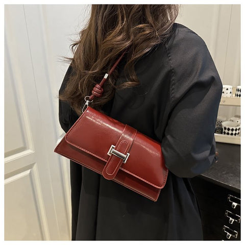 Black French Chic Baguette Shoulder Bag Women’s Minimalist Crossbody Bag with Premium Feel